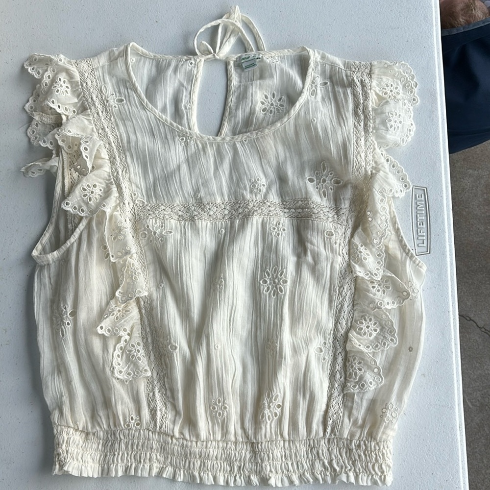Womens Arie top size small
